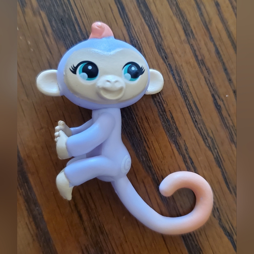 Fingerlings Mini Series 1‎ Purple Orange Reese Monkey Fingerling WowWee